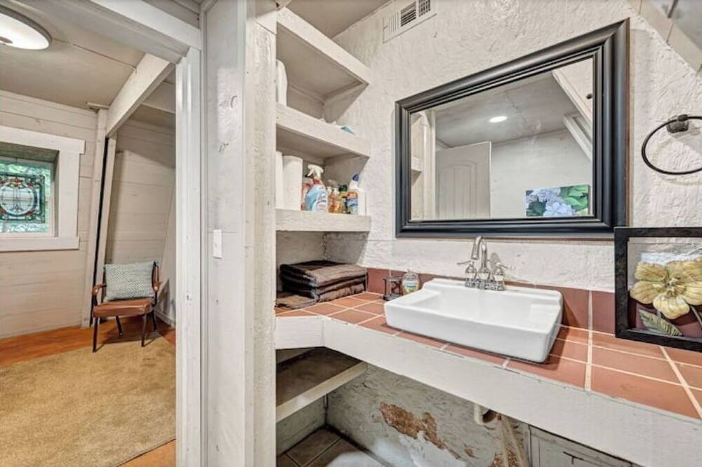 Photo of Bathroom in Flint Creek