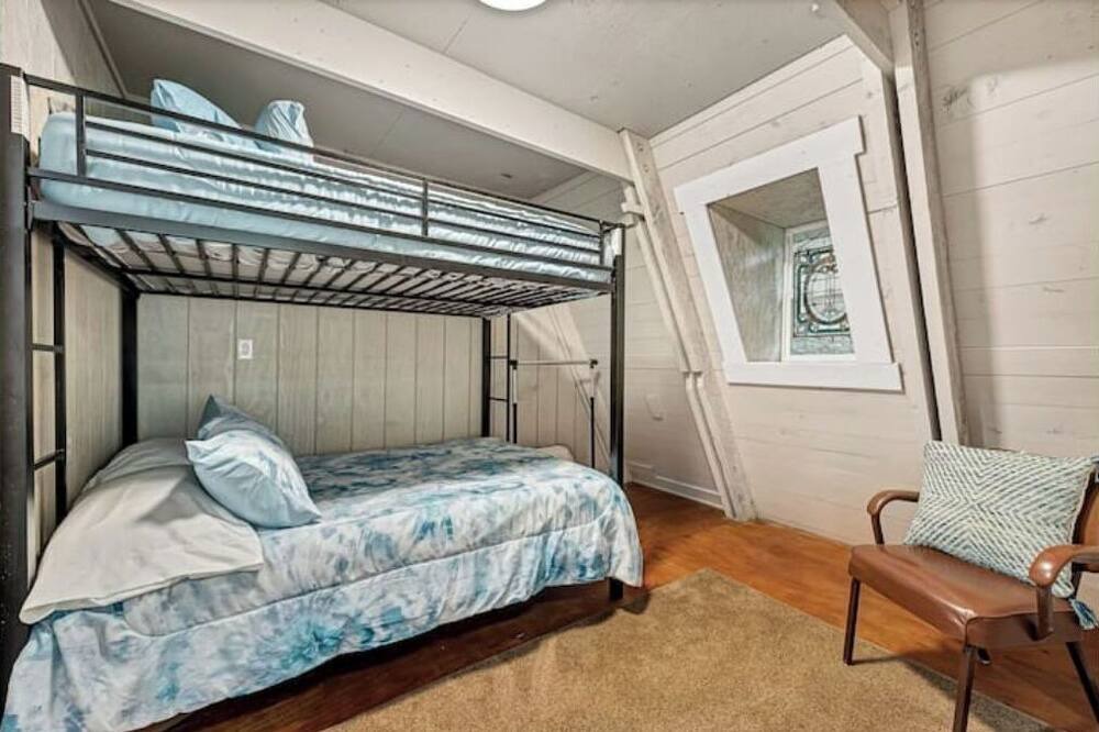 Photo of Bedroom in Flint Creek