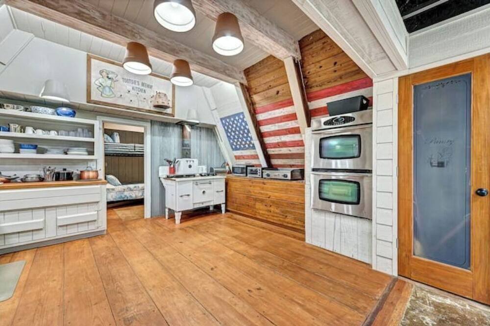Photo of Kitchen in Flint Creek