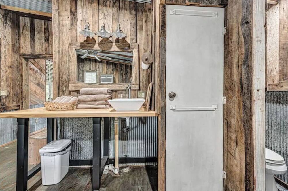 Photo of Bathroom in Flint Creek