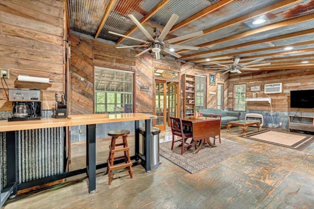 Photo of Kitchen in Flint Creek