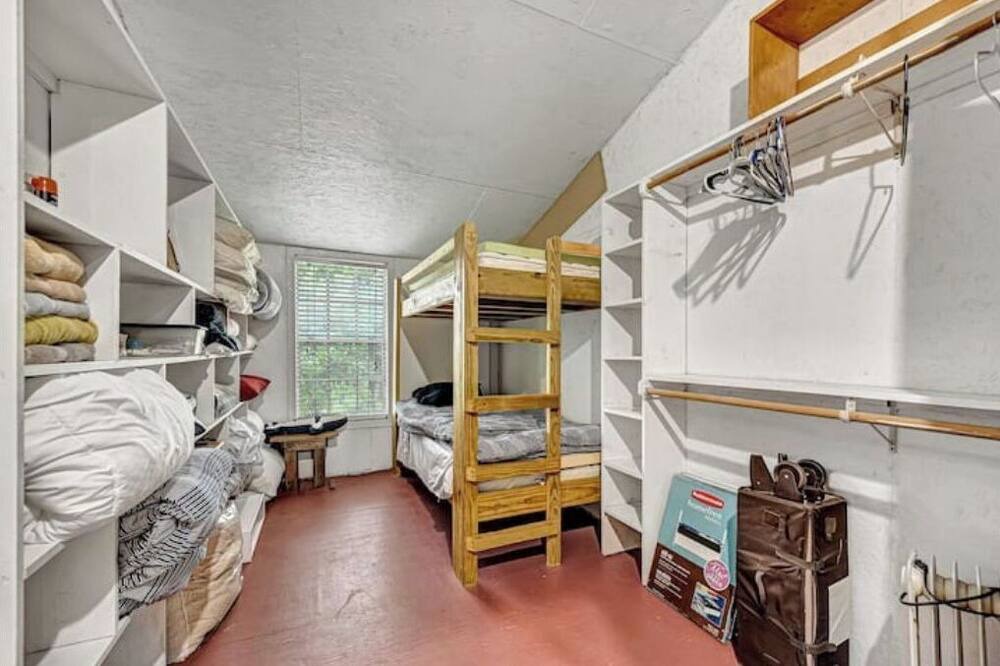 Photo of Bedroom in Flint Creek