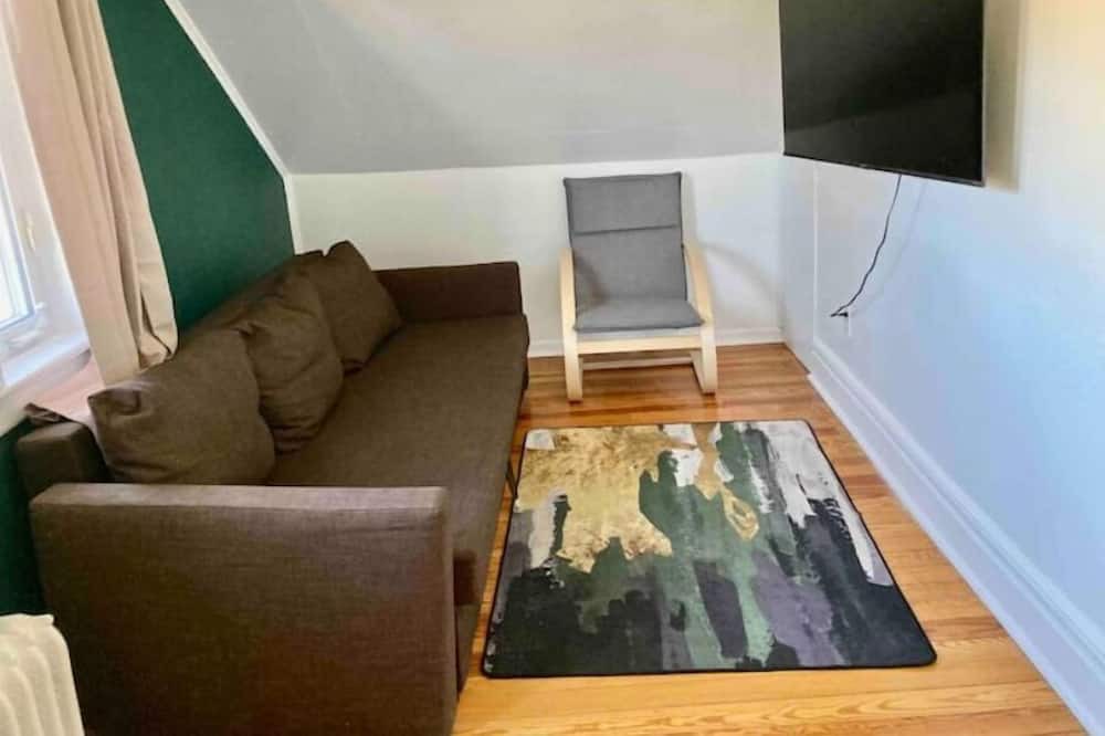 Photo of Livingroom in South Orange