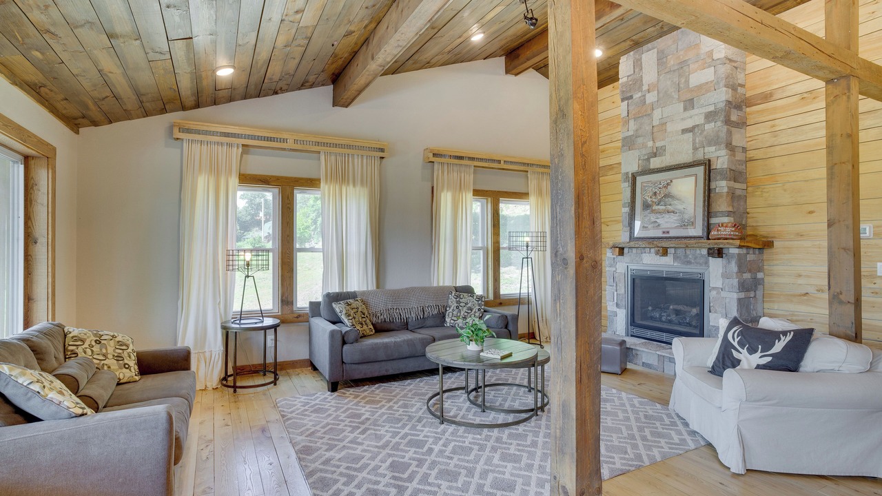 Photo of Livingroom in New Albin