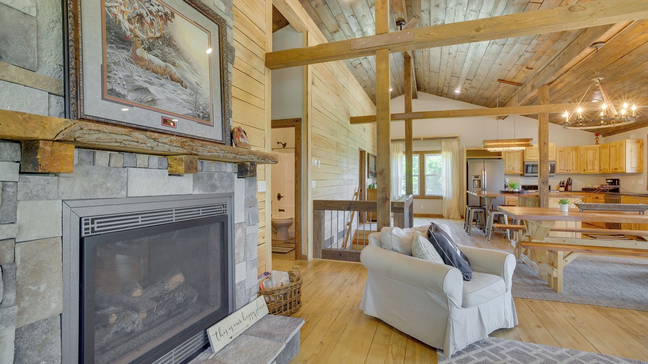 Photo of Livingroom in New Albin