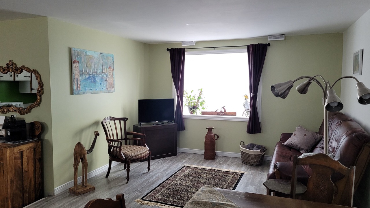 Photo of Livingroom in Brockville