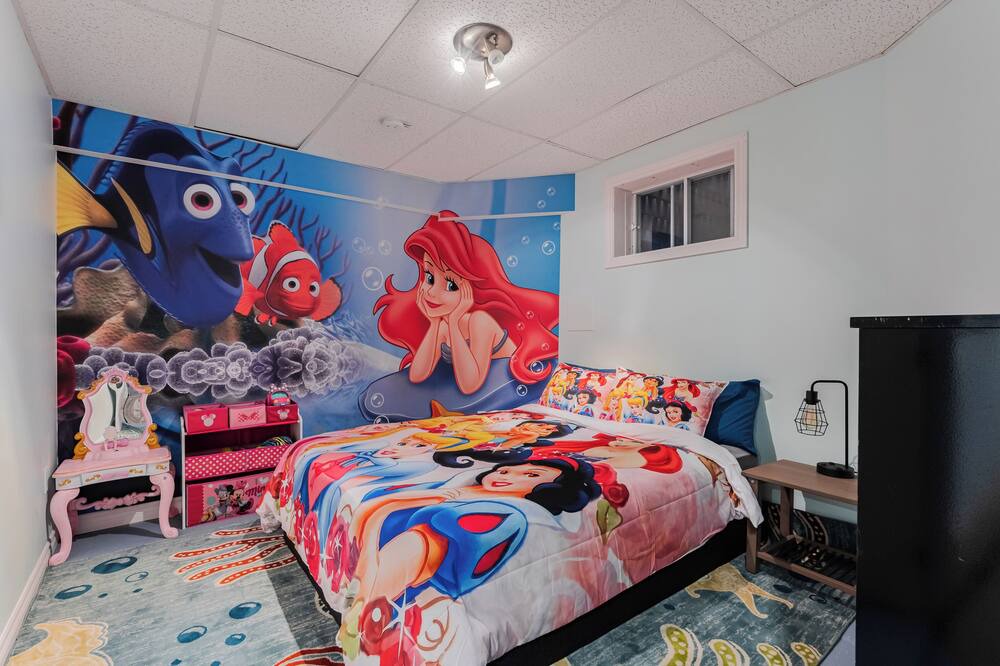 Photo of Bedroom in St-Adolphe-d'Howard