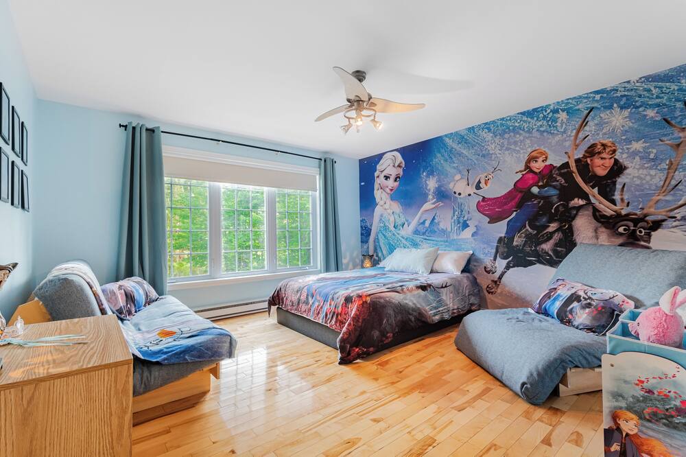Photo of Bedroom in St-Adolphe-d'Howard