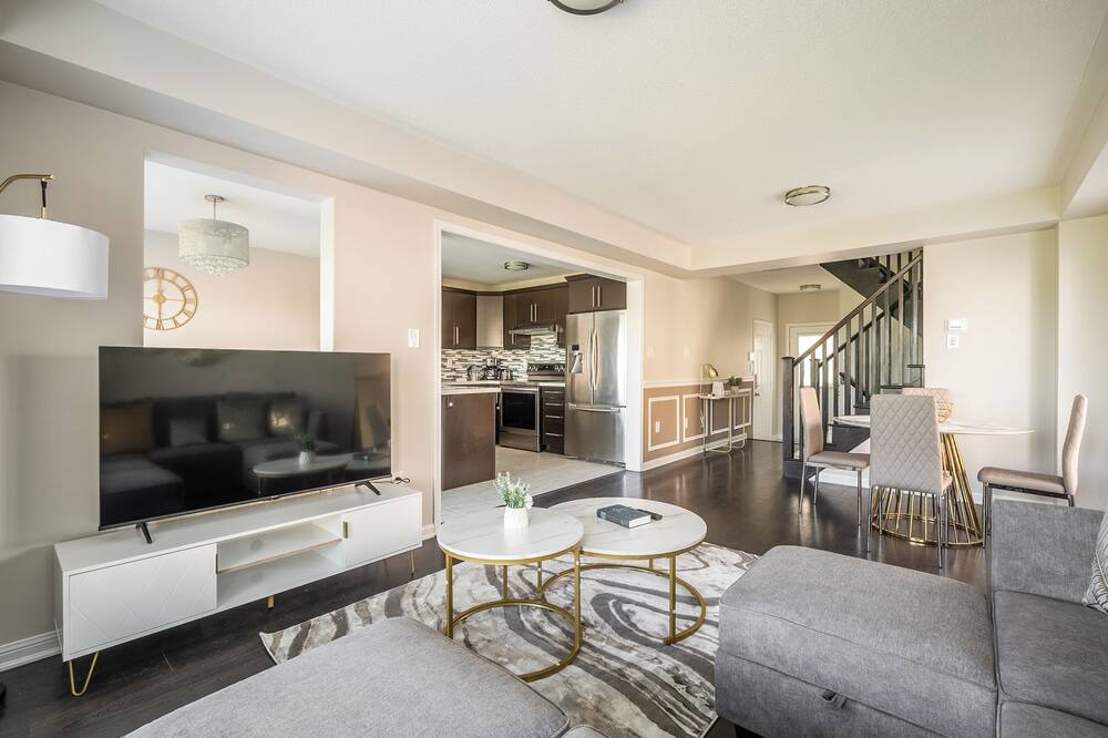 Photo of Livingroom in Mount Pleasant