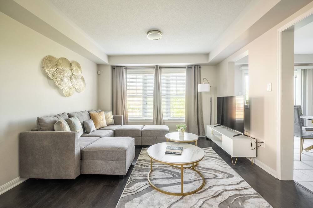 Photo of Livingroom in Mount Pleasant