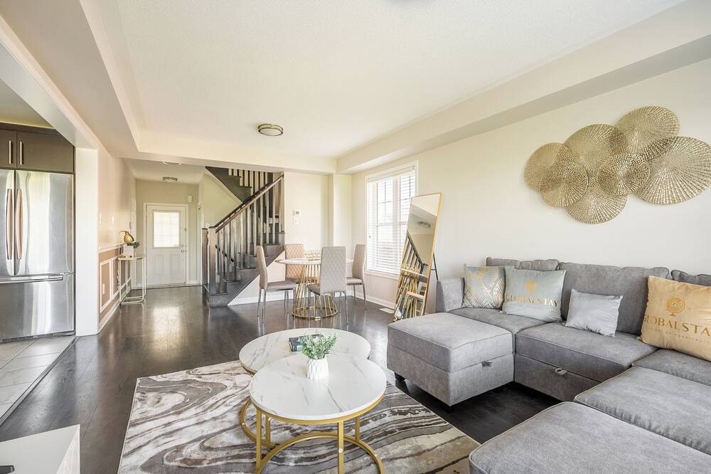 Photo of Livingroom in Mount Pleasant