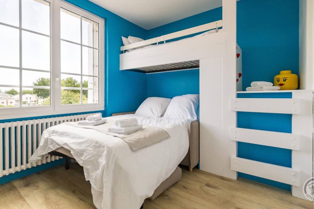Photo of Bedroom in Pontorson