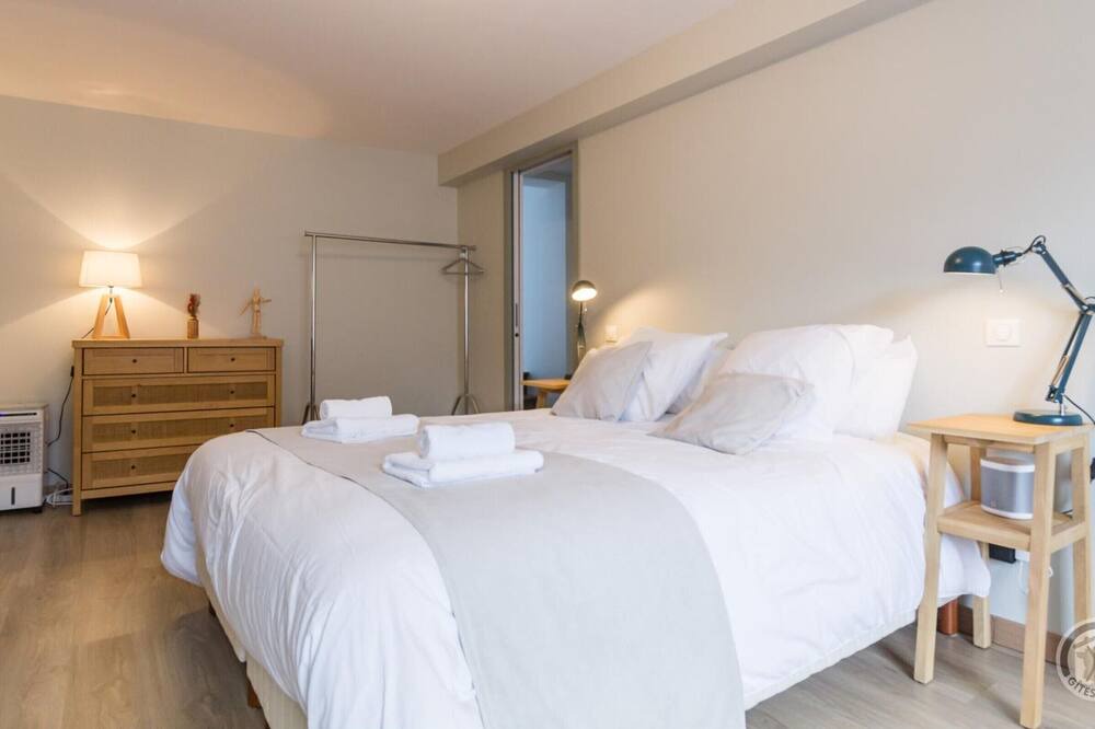 Photo of Bedroom in Pontorson