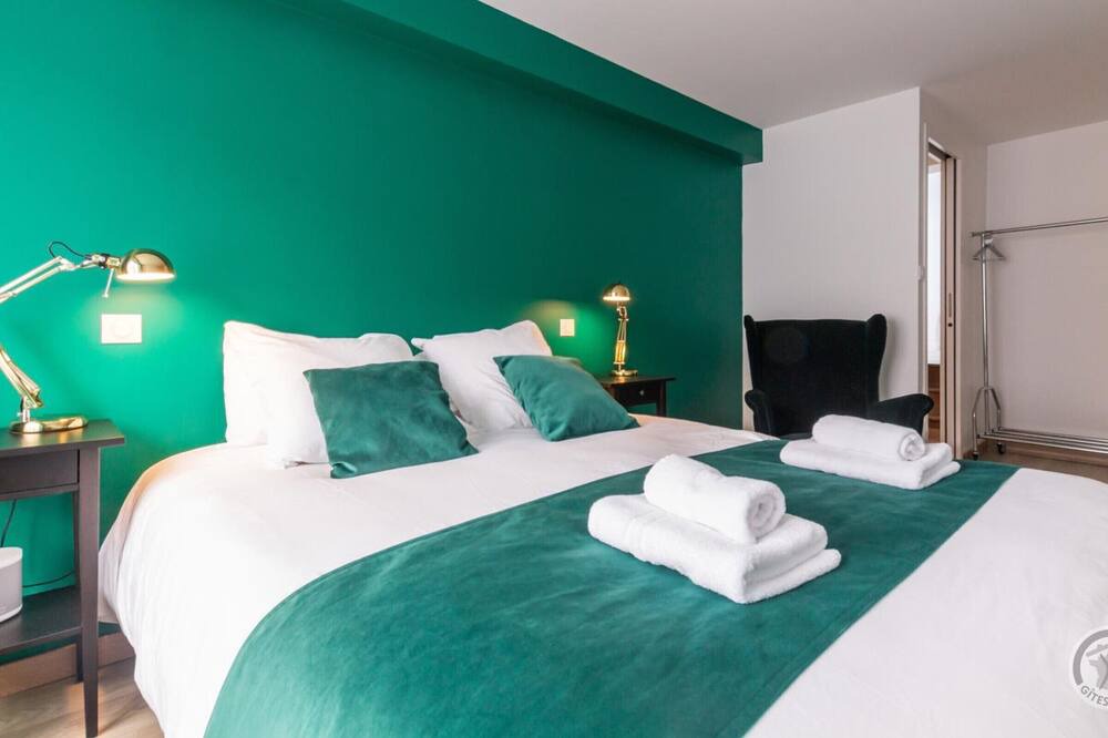 Photo of Bedroom in Pontorson