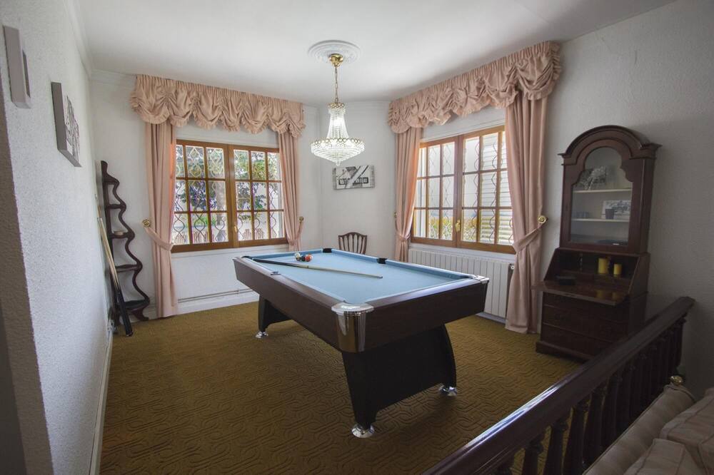 Photo of Bedroom in Alcover