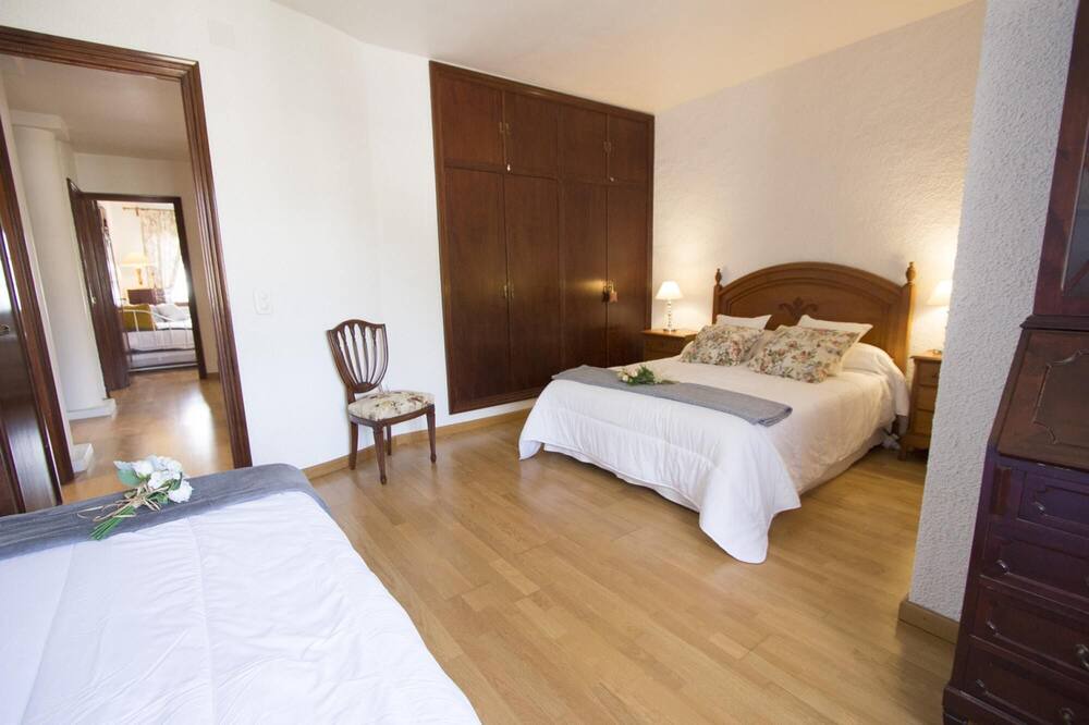 Photo of Bedroom in Alcover