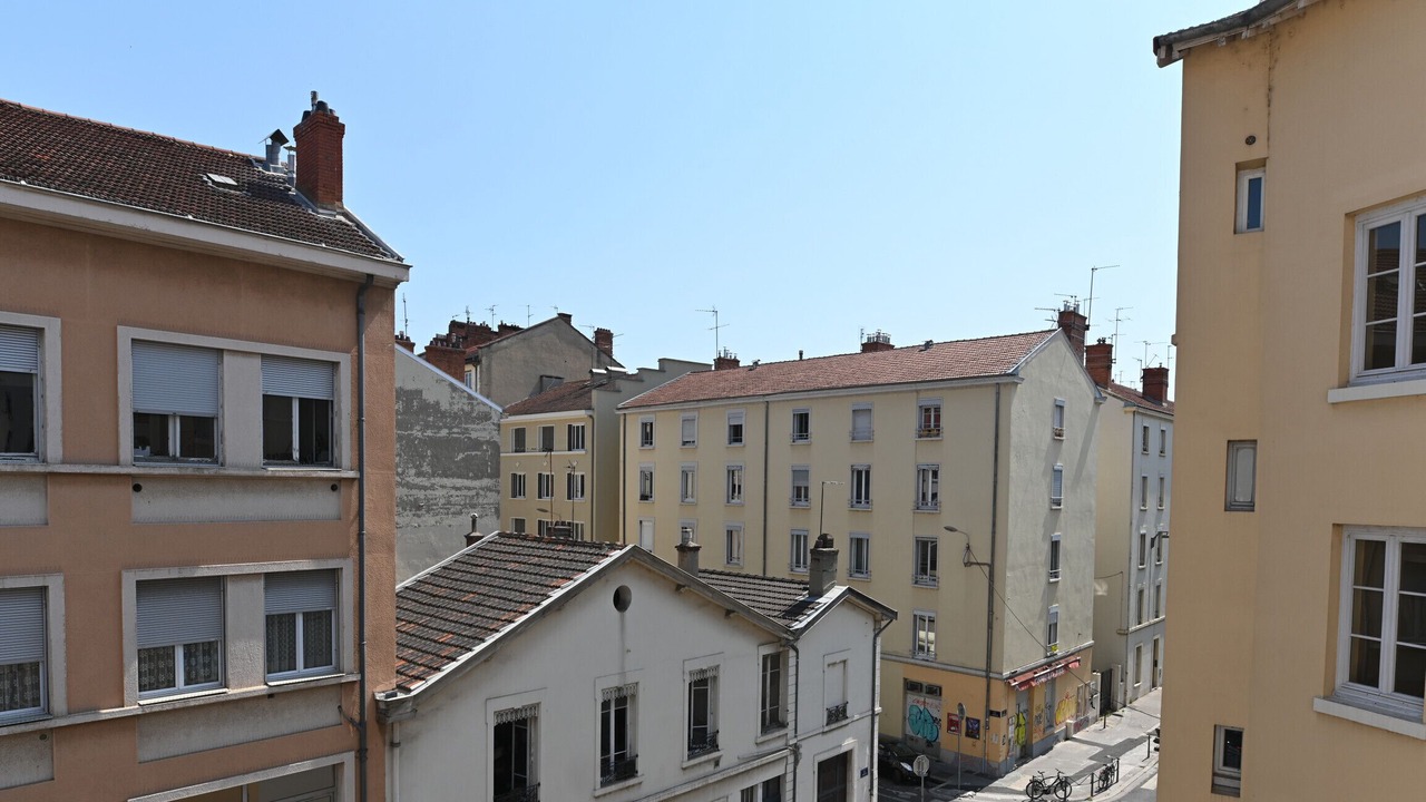 Photo of Patio Balcony in Saint Michel - Mairie
