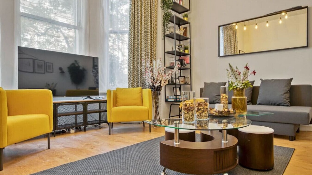 Photo of Others in Earl's Court