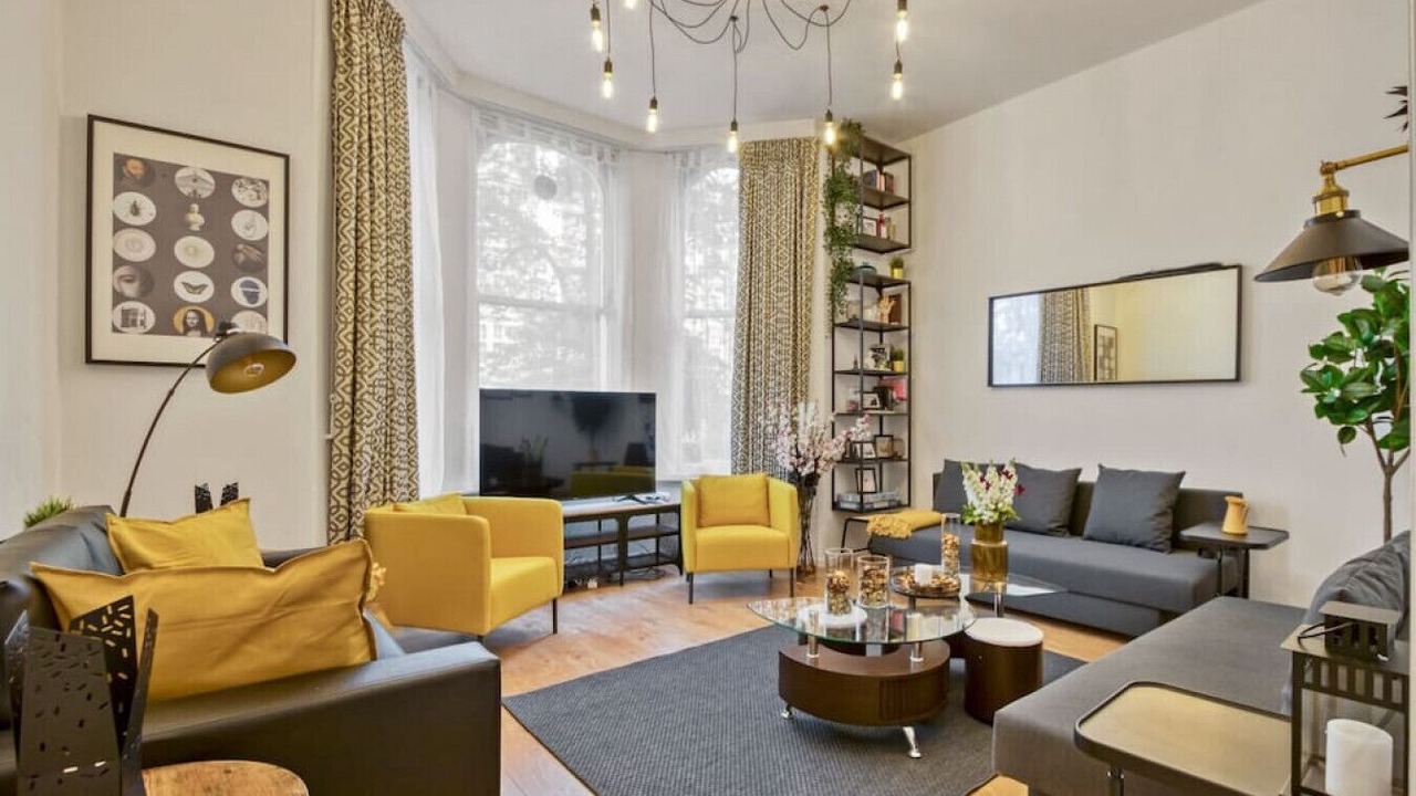 Photo of Others in Earl's Court