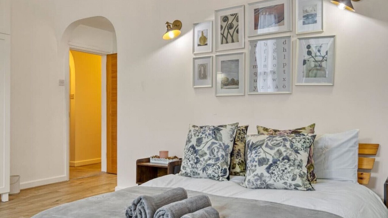 Photo of Others in Earl's Court