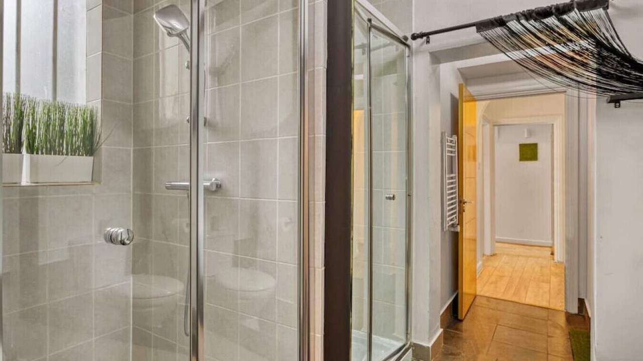 Photo of Others in Earl's Court