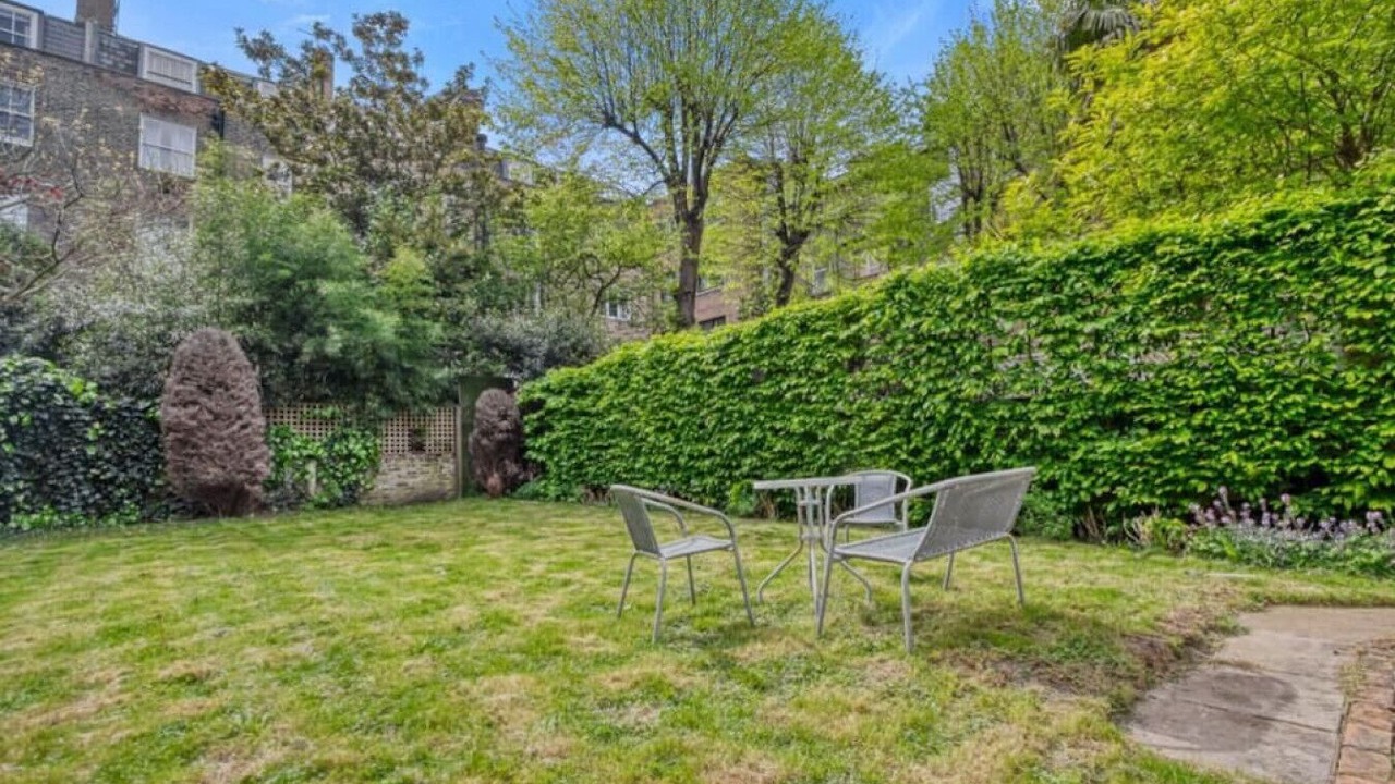 Photo of Outdoor in Earl's Court