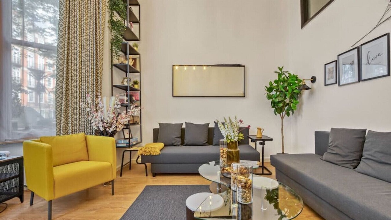 Photo of Others in Earl's Court