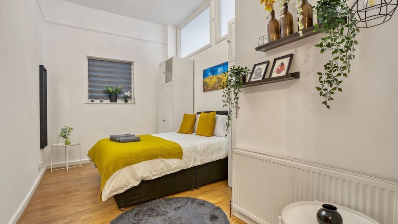 Photo of Others in Earl's Court