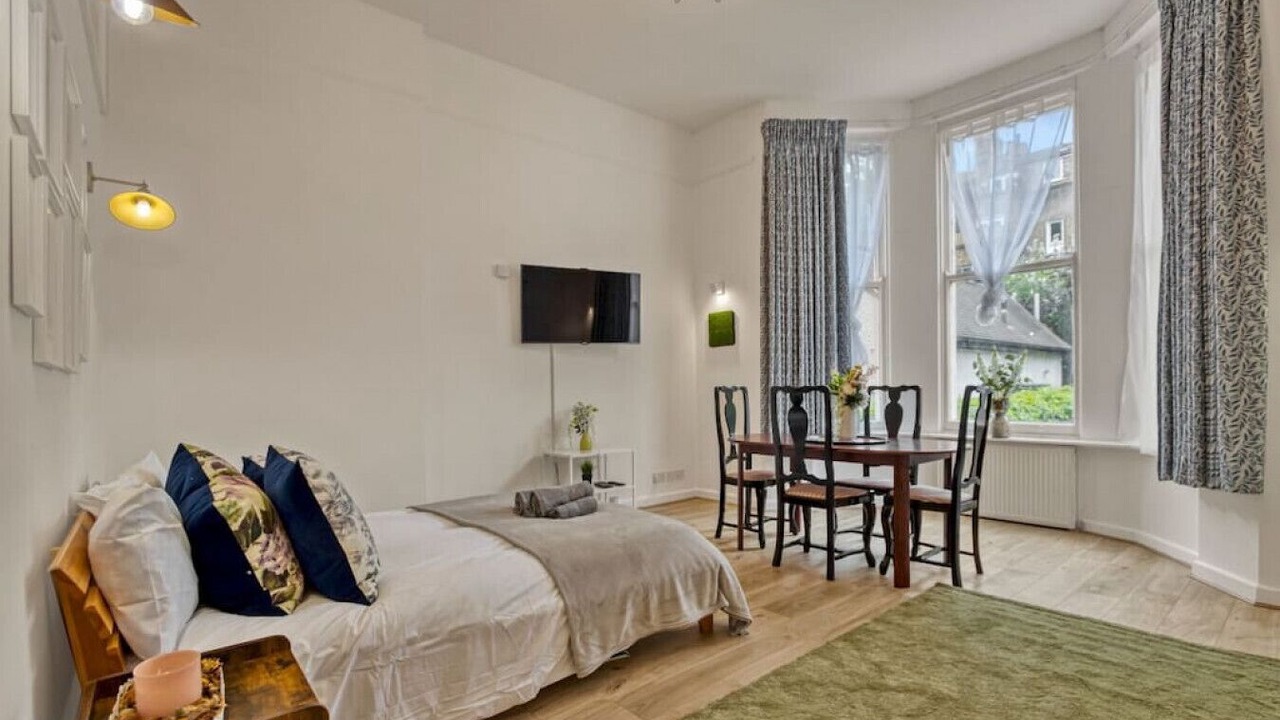 Photo of Others in Earl's Court