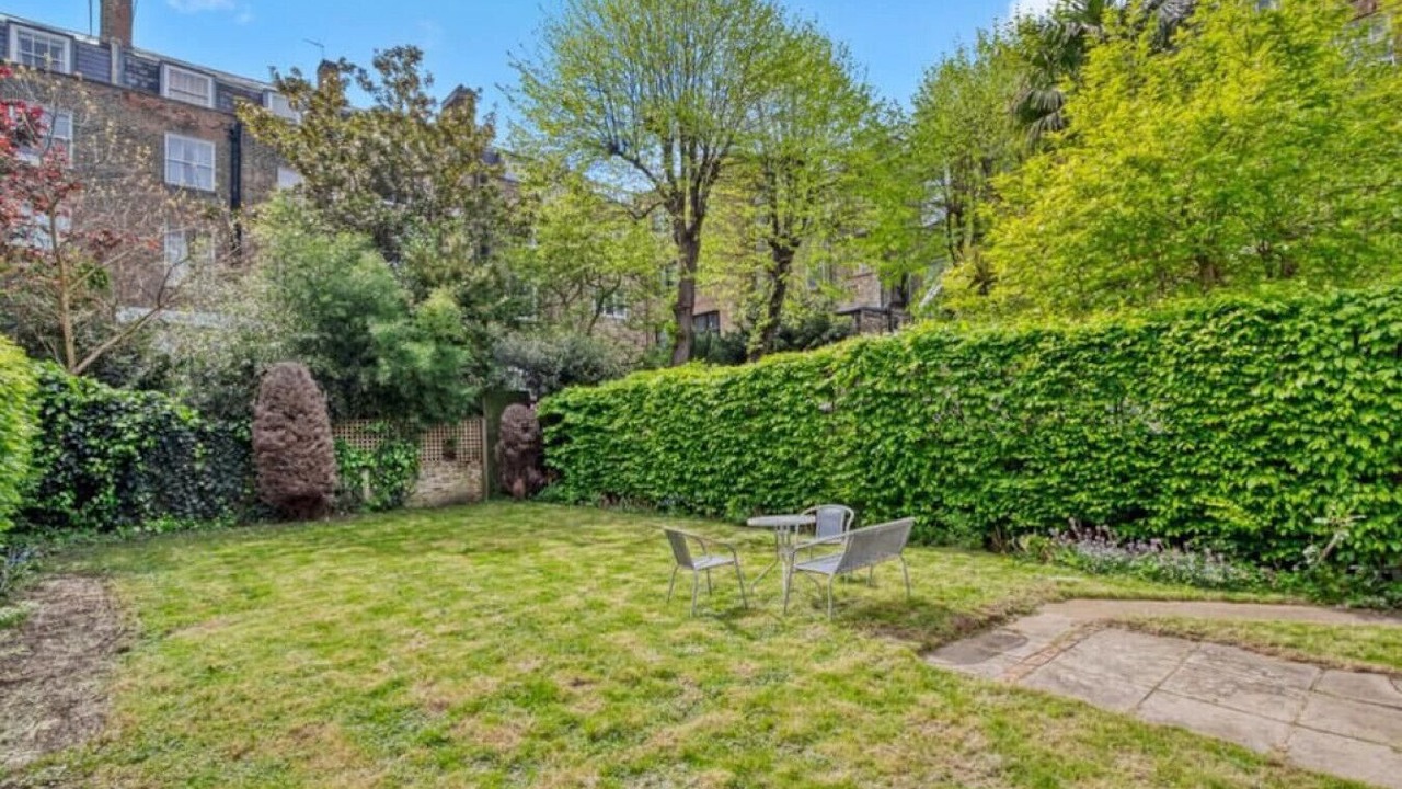 Photo of Outdoor in Earl's Court