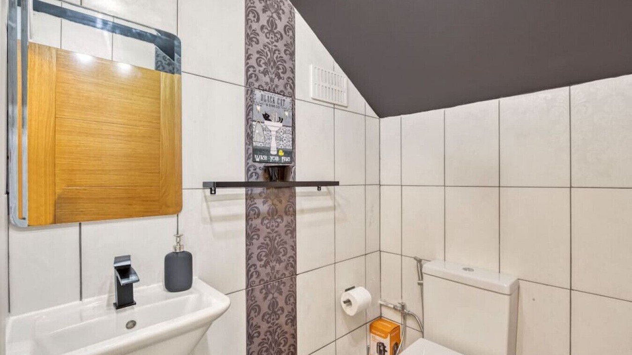 Photo of Others in Earl's Court