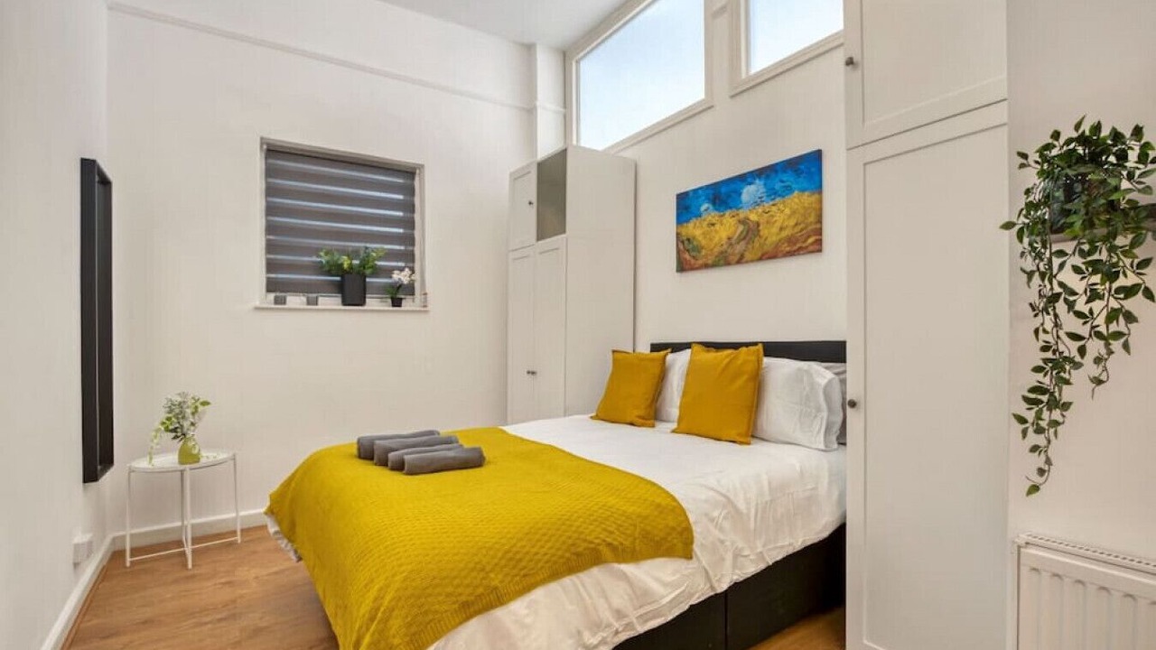 Photo of Others in Earl's Court