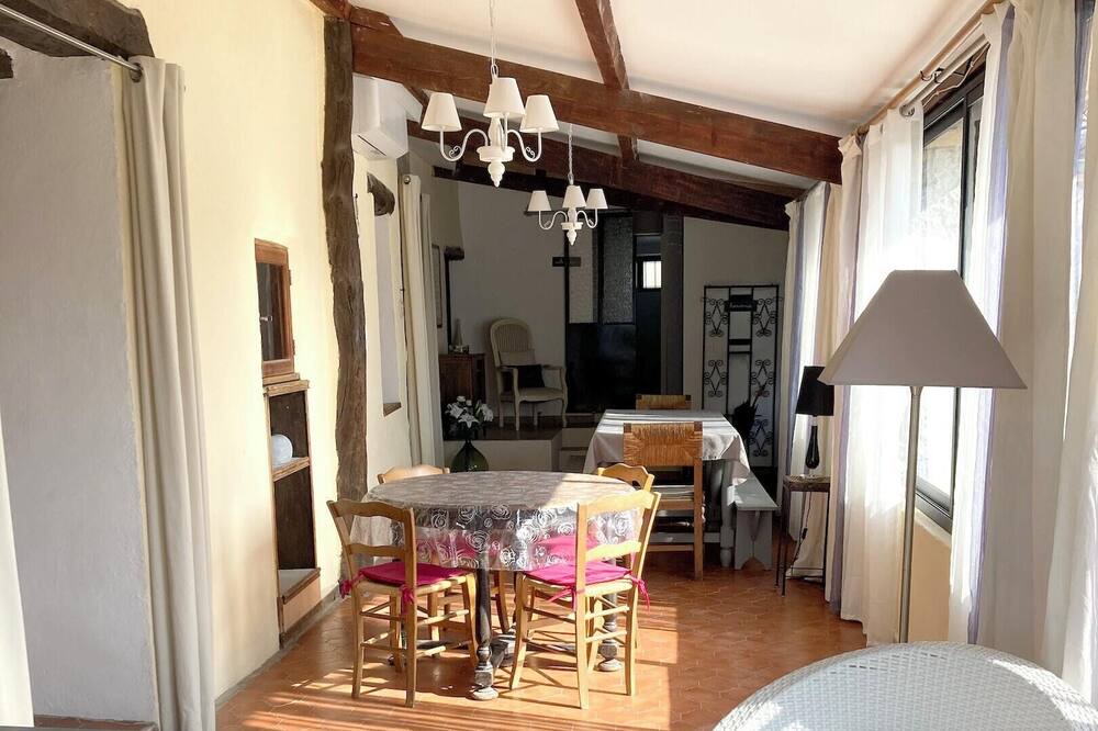 Photo of Livingroom in Saint-Andre-de-Cruzieres