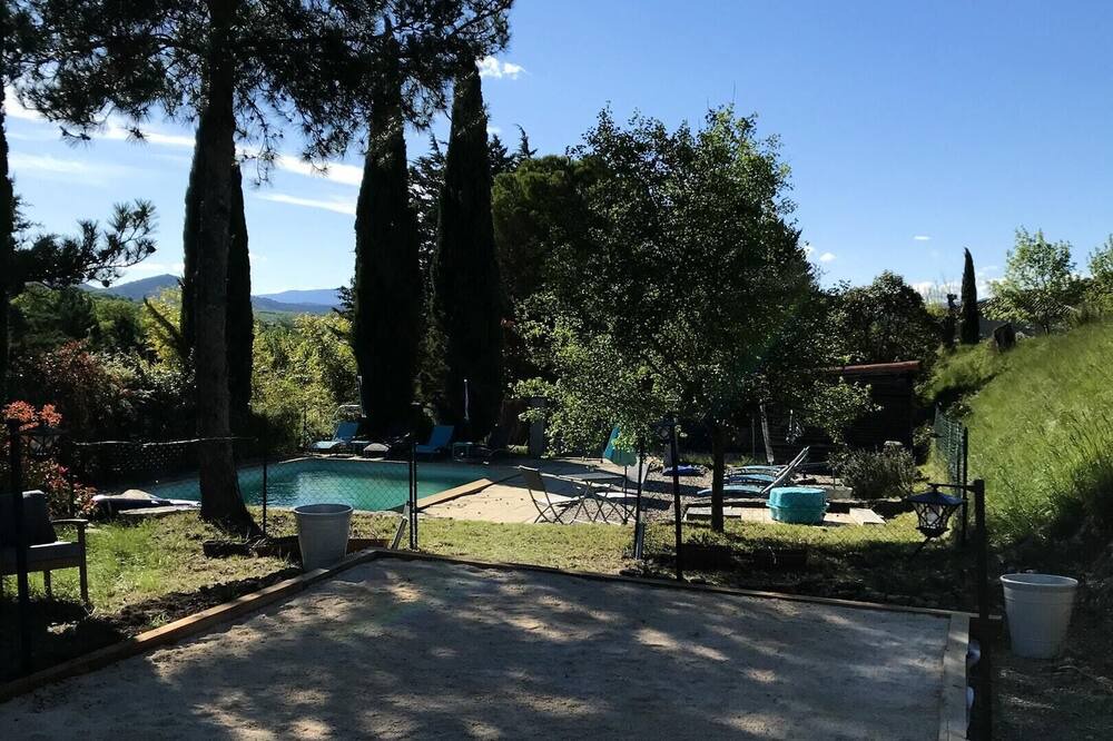 Photo of Outdoor in Saint-Andre-de-Cruzieres