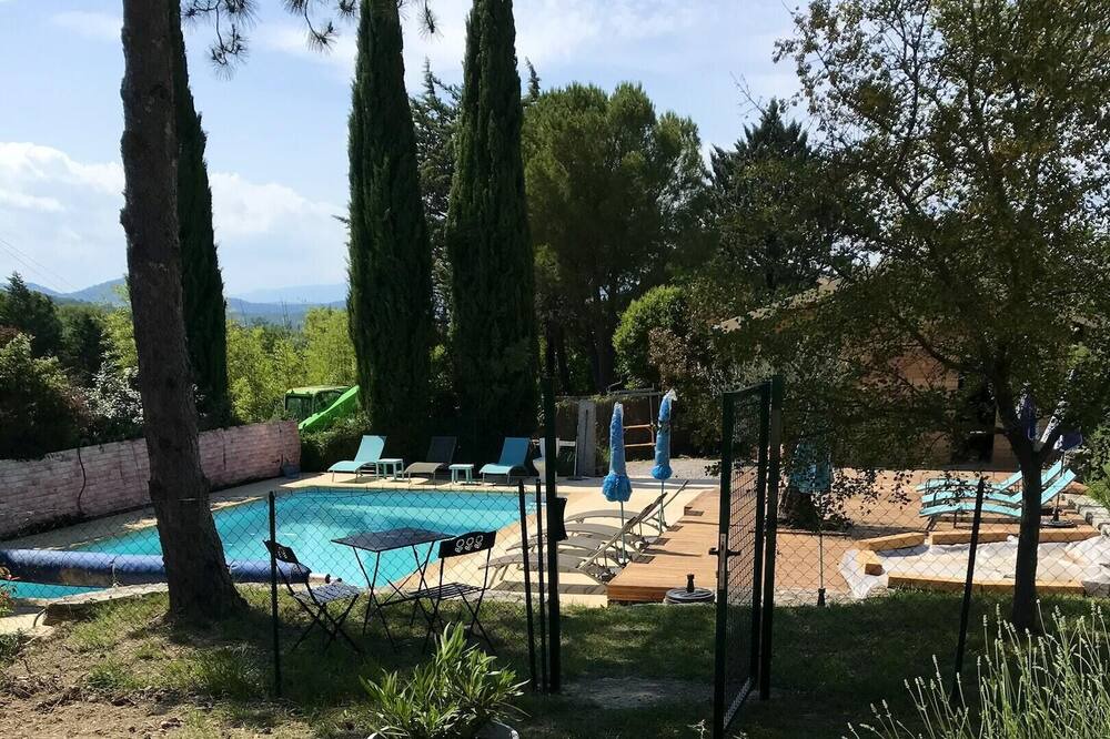 Photo of Outdoor in Saint-Andre-de-Cruzieres