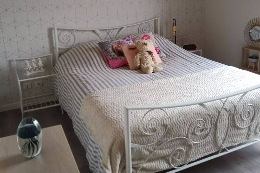 Photo of Bedroom in La Gueriniere