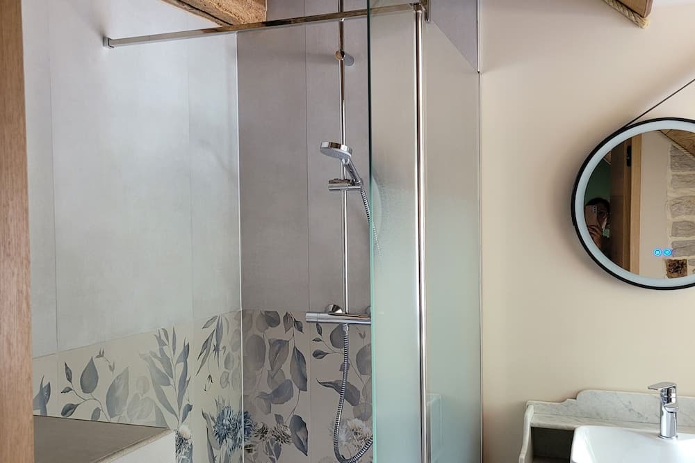 Photo of Bathroom in Orchamps