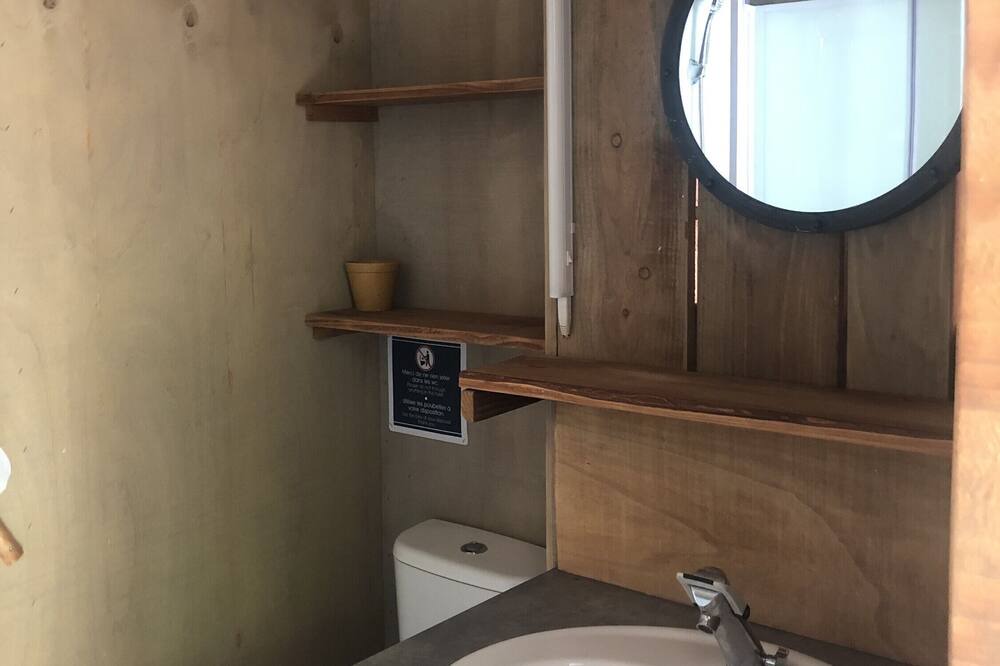 Photo of Bathroom in Gravieres