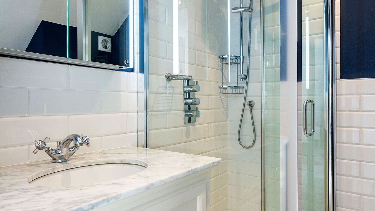 Photo of Others in Twickenham Riverside