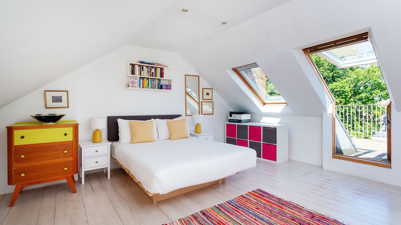 Photo of Others in Twickenham Riverside