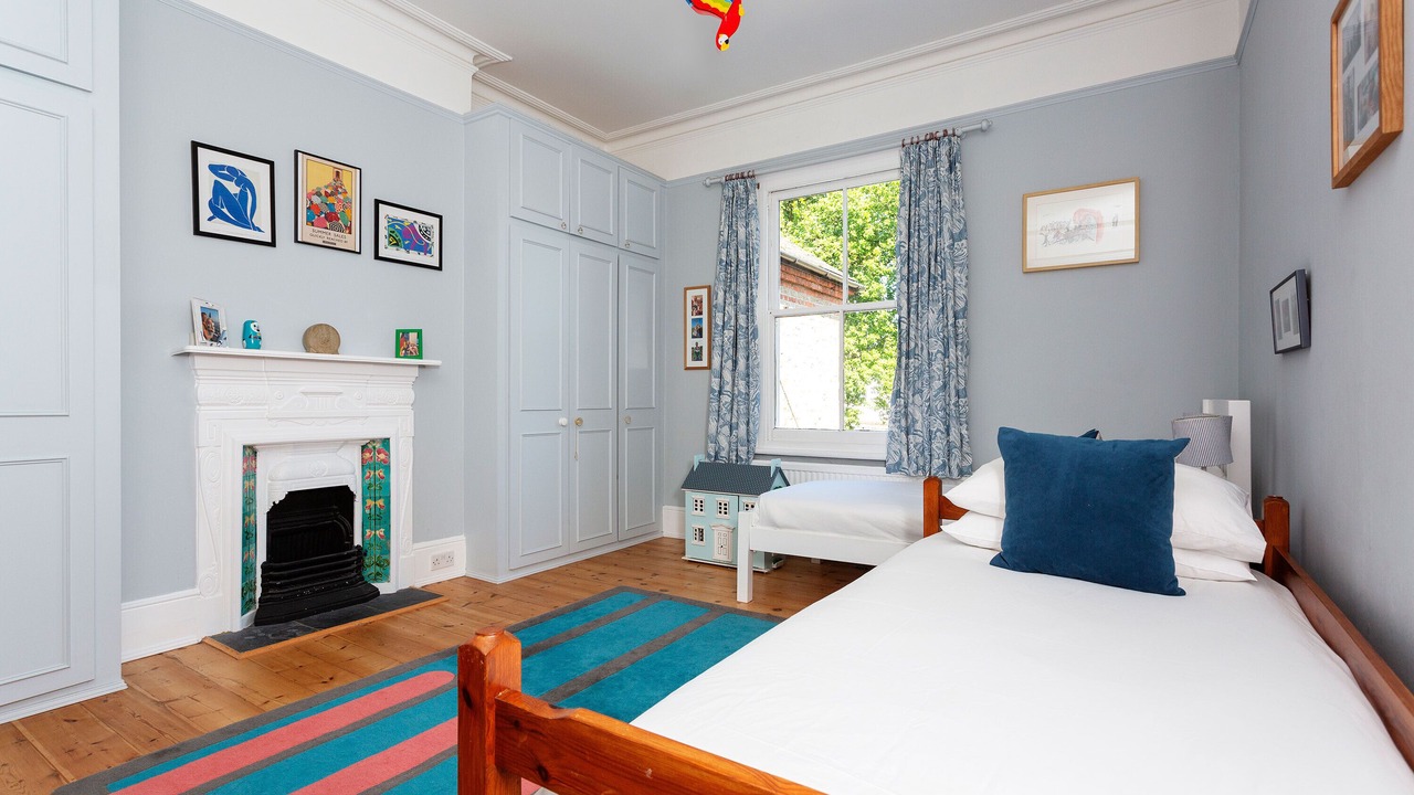 Photo of Others in Twickenham Riverside