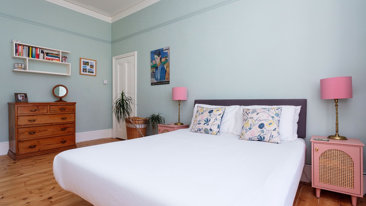 Photo of Others in Twickenham Riverside