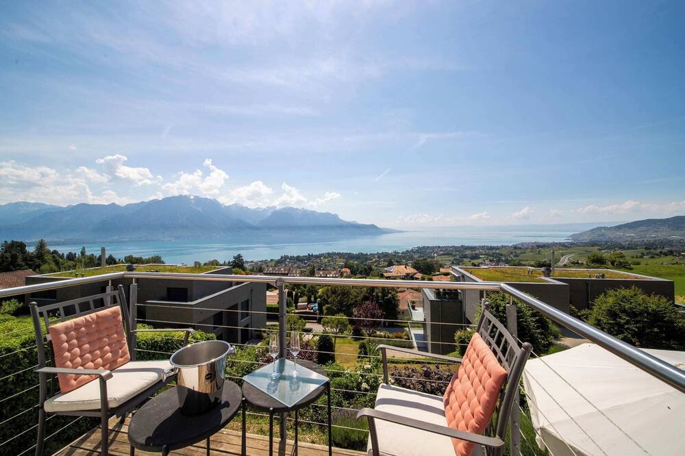 Photo of Others in Montreux