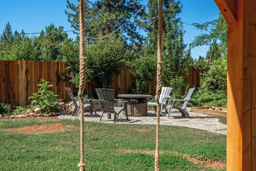 Photo of Outdoor in Apple Hill