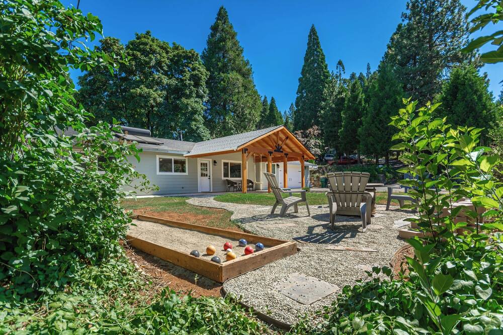 Photo of Outdoor in Apple Hill
