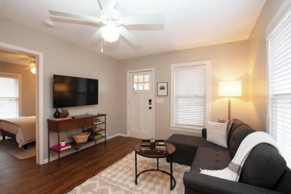 Photo of Livingroom in Westwood