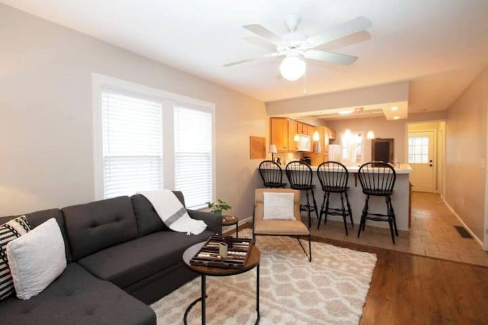 Photo of Livingroom in Westwood