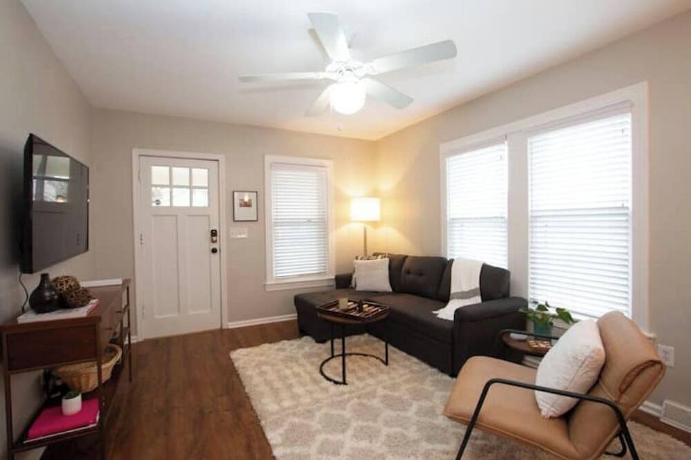 Photo of Livingroom in Westwood