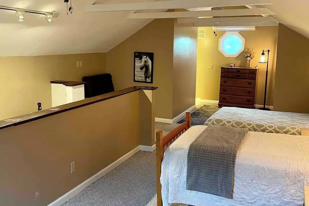 Photo of Bedroom in Glenwood