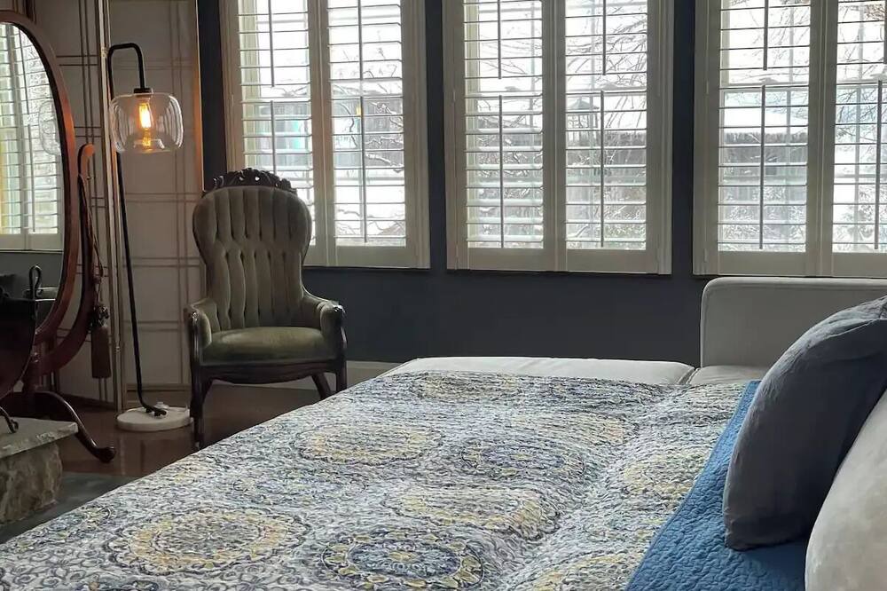 Photo of Bedroom in Glenwood